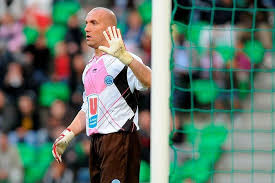D'après le courrier cauchois, l'ancien gardien du havre, du psg, de rennes et toulouse s'est éteint ce jeudi, à 49 ans. Obwd318zyiae9m