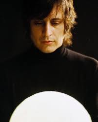 Hace un año salió #ParaisoLunar una canción que tiene muchos significados  para mí, pues en esas palabras que contaban una encuentro de amor, también  venía un presagio del nacimiento de mi hijo