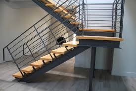The express handrail comes precut at 8.5', 11', and 15' with both ends open. Self Supporting Stair Unit Modern Staircase Albuquerque By Pascetti Steel Design Inc Houzz Uk