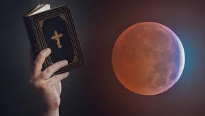 Schimbarea intervine în momentul în care aceasta simte că este la un pas de a trece în lumea celor drepți: Semnele Din Biblie Ce AnunÈÄ SfarÈitul Lumii Apocalipsa Va Veni In Cel Mai NeaÈteptat Mod Posibil Antena 1