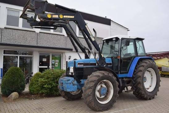 New Holland 8340 Tractor