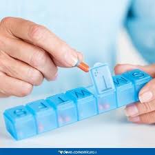 Cortidro è una crema utilizzata in adulti e bambini al di sopra dei due anni di età, in caso di punture di insetti , prurito , eritemi o ustioni non estese. Cortisone Come Si Usa Effetti Collaterali E Avvertenze