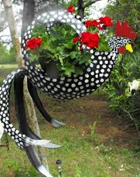 Aquí encontrarás ideas en base al rehusó de llantas y piedras para decorar tu jardín o parte de tu casa. Reciclaje De Neumaticos 80 Ideas Unicas