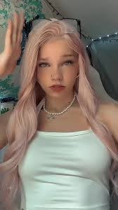 Britney Dillard's Instagram, Twitter & Facebook