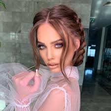 My eyes share three colors, i have what i believe to be central heterochromia, i have a hazel color closest to my pupil and green on the outer area. How To Choose The Best Hair Color For Gray Eyes Hair Adviser