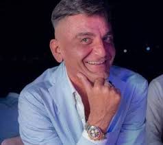 Folla e commozione ai funerali di Antonio Tucci, dipendente del Maresca