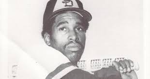 Clyde's Stale Cards: David Mark Winfield's oddball "pre-rookie" card