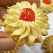 Biskut yang rangup dan sedap ini akan menambah kehangatan keluarga anda saat berkumpul di hari raya. 12 Resipi Biskut Raya Viral Ina Azlina Mudah Buat Dan Sedap Menggunakan Sukatan Cawan Cahaya Hayati