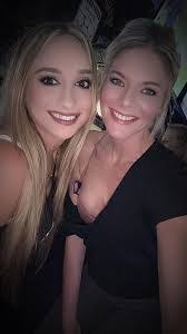 Mindy Morse's Instagram, Twitter & Facebook