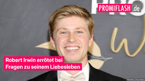 Robert Irwin errötet bei Fragen zu seinem Liebesleben