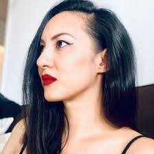 Amanda Poon's Instagram, Twitter & Facebook