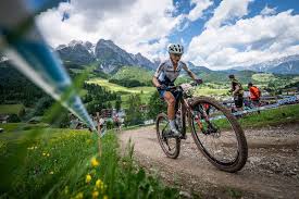 @loanalecomte jenny rissveds.sur la piste de leogang (autriche), où elle était devenue championne du monde espoirs en octobre dernier. Rad Net De Content