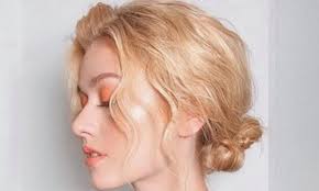The article observes easy and cute hairstyles for short hair, medium hair, shoulder length and long easy and cute hairstyles. Cute Easy Hairstyles You Can Do In Under 5 Minutes