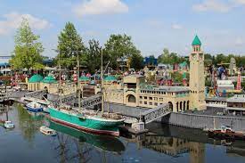 Finále zvládla lépe kanada, v prodloužení porazila finsko 3:2 a ms vyhrála po pěti letech. Legoland Nemecko Veselekostky Cz