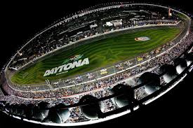 Green Flag At Daytona 2012 First Daytona 500 Under The Lights Daytona 500 Nascar Racing Daytona