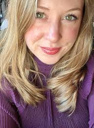 I used to think there was nothing special about my eyes, but I realized  they are actually very rare. 🙂