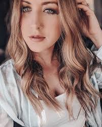 Sandra Epp's Instagram, Twitter & Facebook