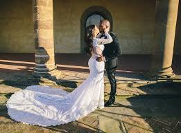 I realize they're trying to sell their magazine, but they should be trying to hold on to at least a little bit of their integrity, no? Buy Kim Kardashian Wedding Gown Cheap Online