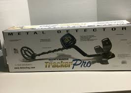 Bounty hunter metal detectors have earned the trust of treasure hunters and gold miners for their reliability, simplicity, and functionality. Bounty Hunter Tracker Pro Metal Detector 2020 For Sale Online Ebay