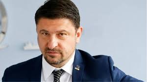 Το μήνυμα της συζύγου του για την περιπέτεια της υγείας του και η τρυφερή φωτογραφία ενα μήνυμα αισιοδοξίας για την περιπέτεια της υγείας του νίκου χαρδαλιά, έδωσε η. Njkyuwyjxrgtwm