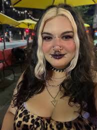 Piercing artist seeking community friends in Denver