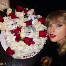 Jangan lupa like comment dan share ♥. Seperti Kucing Asli Kue Ulang Tahun Taylor Swift Ke 30 Malah Bikin Fans Merinding Ngeri Intip Penampakannya