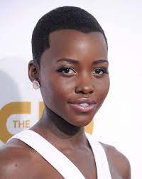 Get Lupita Nyong O S Stunning Sparkling Makeup From The Critic S Choice Awards Widow S Peak Sparkle Makeup Beauty