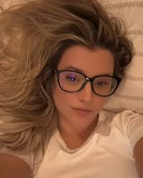 There's a goodbye but no badbye... Why?🤔