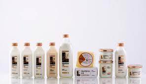 Sep 09, 2020 · lăptăria cu caimac produce lapte proaspăt, nestandardizat, omogenizat la temperatură joasă, mai multe tipuri de iaurturi, ca pe vremuri, maturate direct în borcan direct, dar și iaurturi de băut, care în ultimul timp au depășit la vânzări iaurturile din borcan. LÄptÄria Cu Caimac EstimeazÄ VanzÄri De 11 Milioane De Euro In Acest An Revista Progresiv