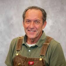 Andrea Pettit's Instagram, Twitter & Facebook