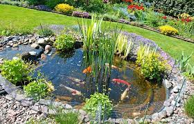 Jeder kann sie ohne großen aufwand selbst anlegen und bepflanzen. Kleinen Gartenteich Anlegen Gestalten 20 Ideen Bilder Deko Kosten