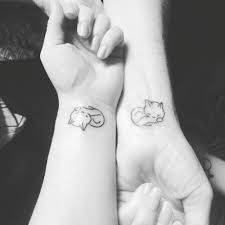 Simple Cat Tattoo Outline Cat Linework Matching Granny Granddaughter Sister Tattoos Cat Tattoo Simple Cat Tattoo Designs