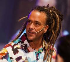 Todd White ❤ The love of Jesus radiates out of him. He is an example of  what we should all be in Christ.