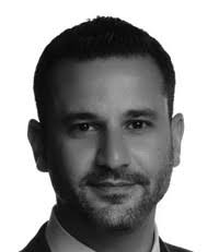 من هو يوسف أكرم مصطفى؟