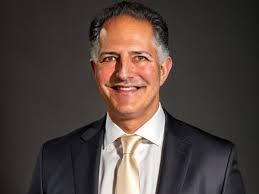 Jamie Muth's Instagram, Twitter & Facebook