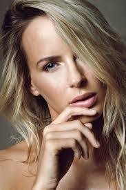 Kim Baas's Instagram, Twitter & Facebook