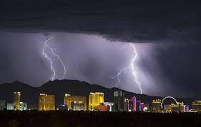 Lighting Strikes In The Distance During A Storm In Las Vegas On Thursday July 19 2018 Las Vegas Photos Las Vegas Las Vegas Motel