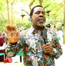Popular nigerian televangelist tb joshua is being buried in lagos after a week of funeral rites. Scooper Gambia News Watch Video Mysterious Angel Appears At Tb Joshua S Burial Ceremony