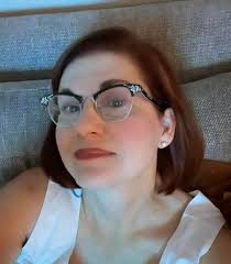 Is there a group for retired women in Charleston?