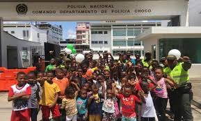 Con La Chiva Del Saber Ocupamos El Tiempo Libre De Los Ninos Ninas Y Adolescentes Del Choco Categoria Actualidad Adolescentes Departamento De Policia Chivas
