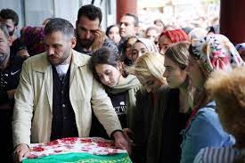 Neslihan tay henüz 20 yaşındaydı. Neslican Tay Son Yolculuguna Ugurlandi