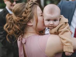 Arti mimpi bertemu dengan selebritis atau orang terkenal. Harus Baca Rahasia Arti Mimpi Menggendong Bayi Per Gender Woop Id