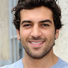 Elyas m'barek, florian david fitz, jella haase, karoline herfurth, frederick lau, wotan wilke möhring, jessica schwarz, adriana altaras, levi eisenblätter, kim girschner, bora dagtekin, the perfect secret ( das perfekte geheimnis ), the perfect secret, das perfekte geheimnis, bora. Elyas M Barek Es Ist Echt Hart Standig Frauen Kennenlernen Zu Durfen Bunte De