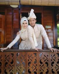 Setelah bercerai dengan hani, hanan dipaksa berkahwin dengan nawal atas ugutan ibunya, wan masitah. Setelah Terlafaznya Akad Episod 13 Myzons