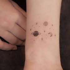 This symbolic design allows the bearer to shine by accepting the good and the bad in them and letting these two coexist without any bias. 1001 Ideas For A Stunningly Gorgeous Galaxy Tattoo