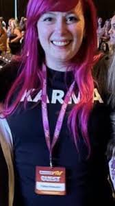 I find it odd that Gillian has a different pass than Patrick. :  r/ObsessedNetwork