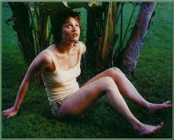 Robin-Tunney-Feet-33521.jpg | MOTHERLESS.COM ™