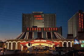 This las vegas hotel, 5 minutes' drive from the las vegas strip and the las vegas convention center, offers spacious accommodations with a dvd player. The Best Hotels In Las Vegas For Families Las Vegas Trip Las Vegas Hotels Las Vegas Vacation