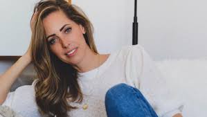 I'm so excited i barely slept last night, below deck mediterranean's aesha scott confessed when we sat down at the bravo offices in new york city this morning. One Day In Vancouver Below Deck Sailing Yacht S Jenna Macgillivray Eat North