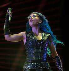 Archivo Alissa White Gluz Arch Enemy Elbriot 2018 14 Jpg Wikipedia La Enciclopedia Libre The badass vocalist of archenemy. archivo alissa white gluz arch enemy